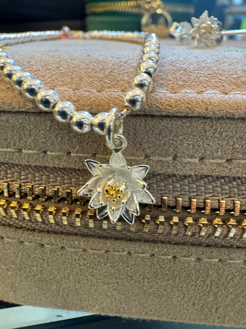 Water Lily Beaded Bracelet