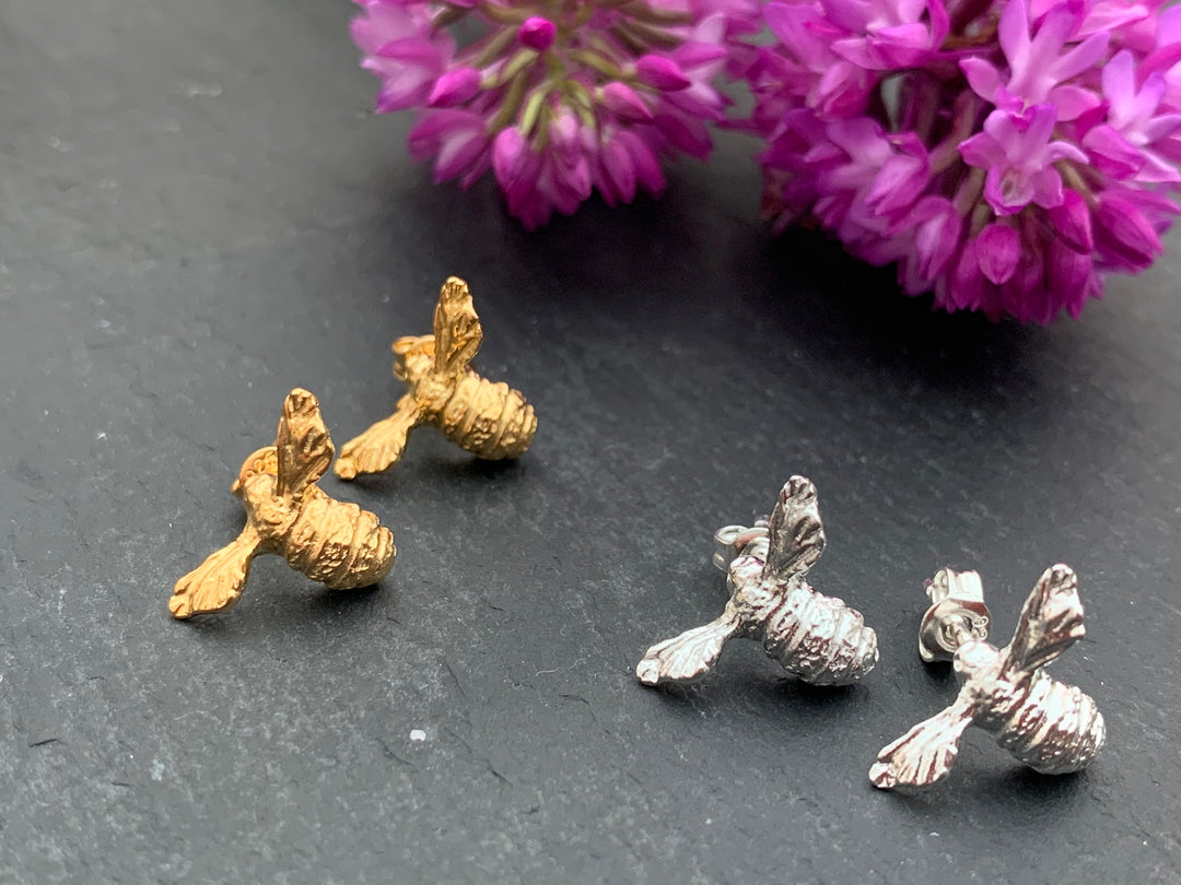 Daisy And Bee Pendant