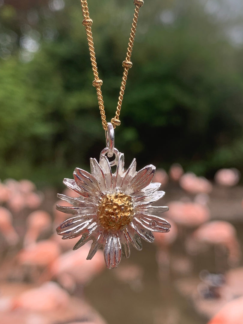 Daisy With Diamond Pendant