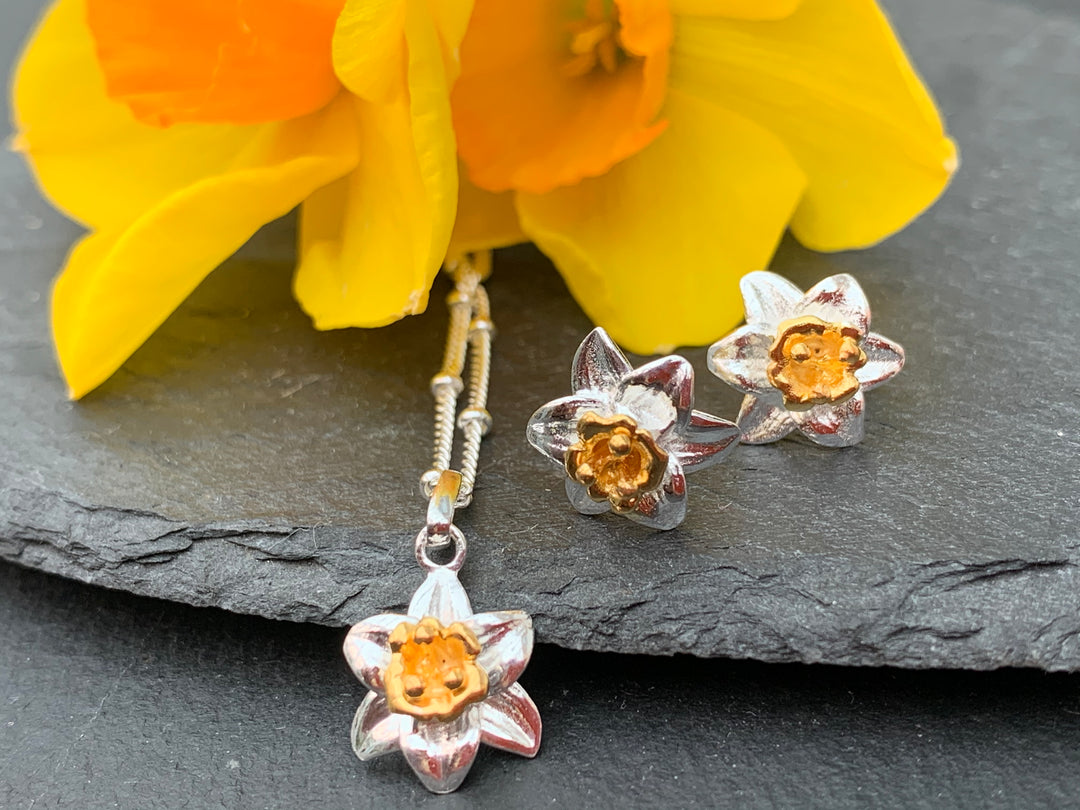 Daffodil Pendant