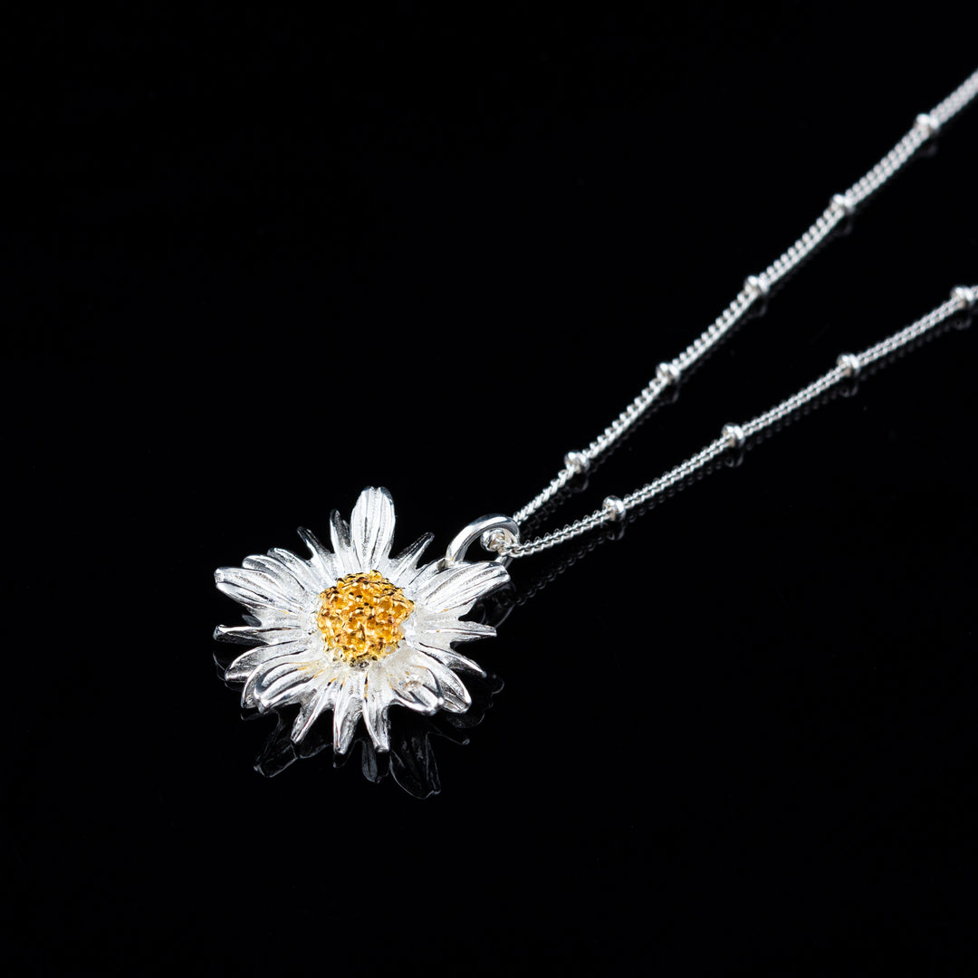 Daisy With Diamond Pendant
