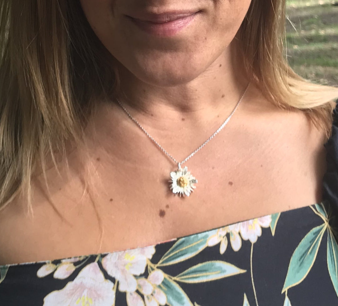 Daisy Pendant