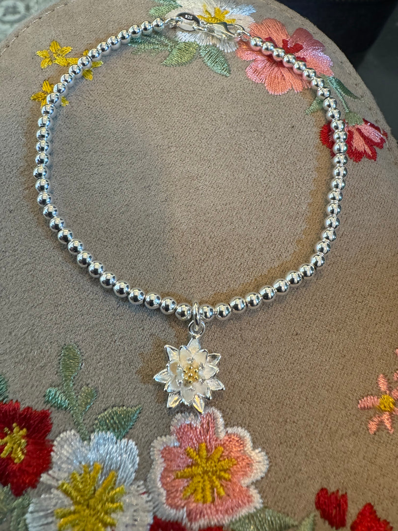 Water Lily Beaded Bracelet