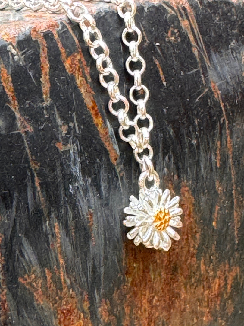 Daisy Charm Bracelet