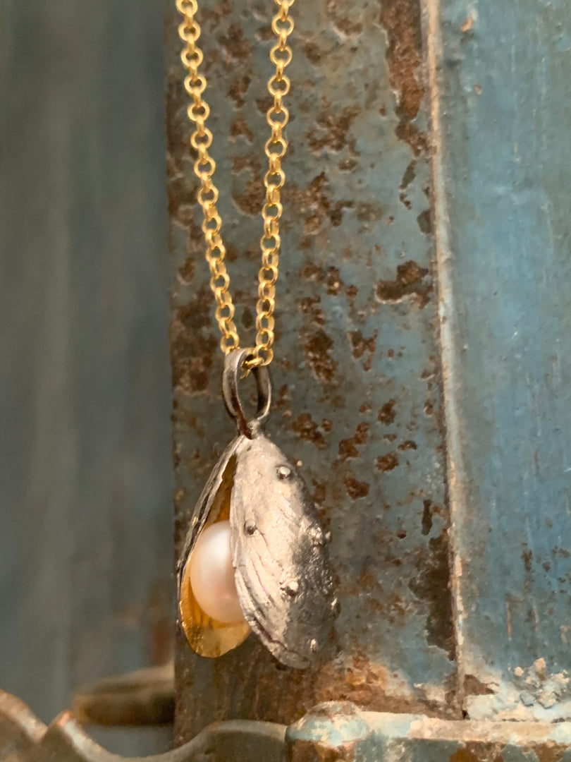 Little Mussel Pendant