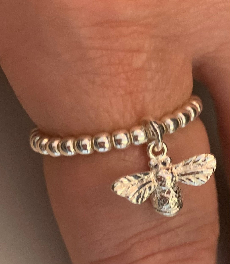 Bee beaded stretch ring