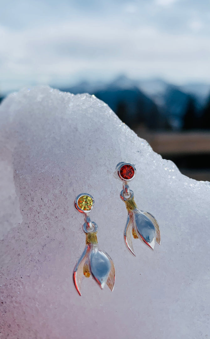 Snowdrop Pendant with Garnet and Peridot